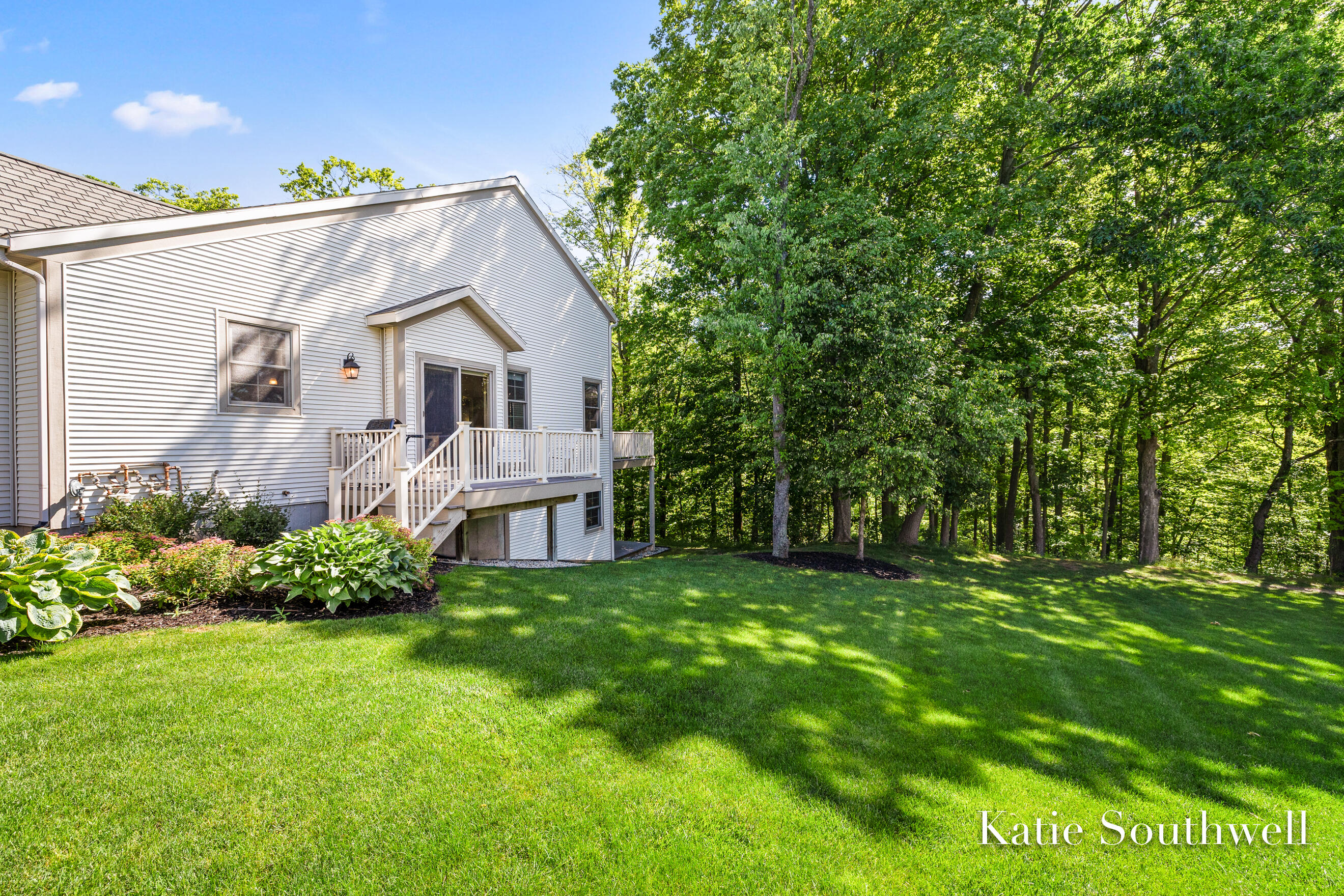 588 Enclave Court SE Grand Rapids MI 49546