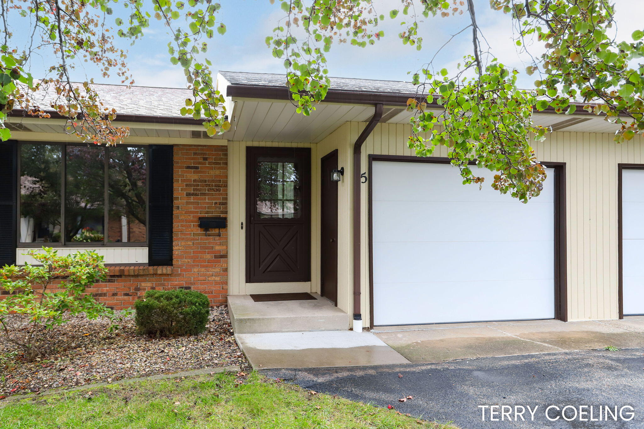 52 Old Mill Drive Holland MI 49423