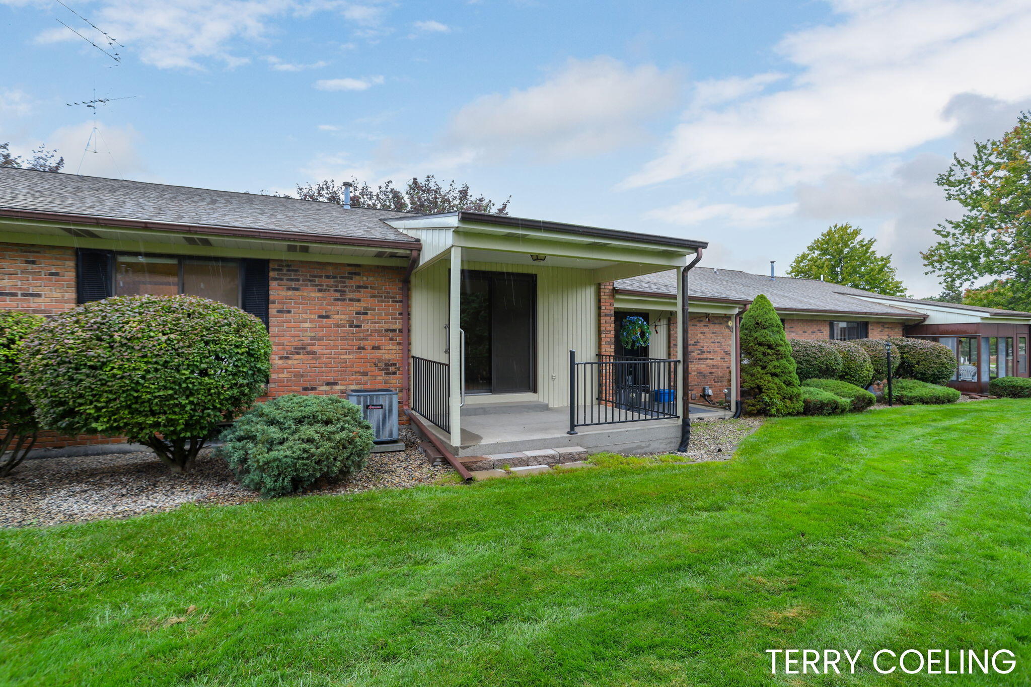 52 Old Mill Drive Holland MI 49423