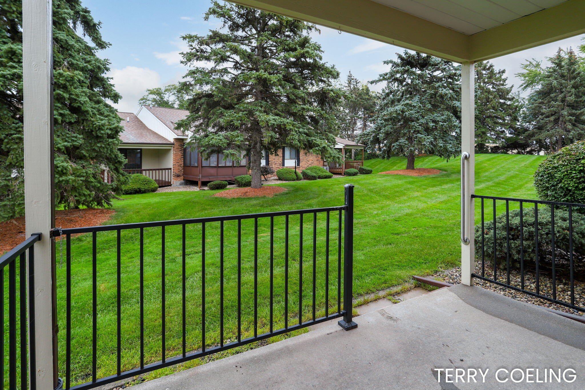 52 Old Mill Drive Holland MI 49423
