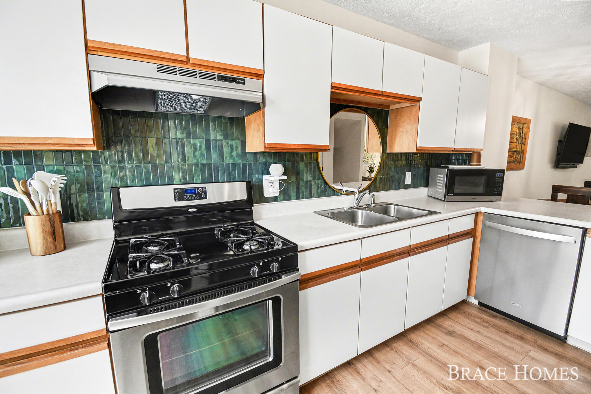 956 Ada Place Drive SE Grand Rapids MI 49546