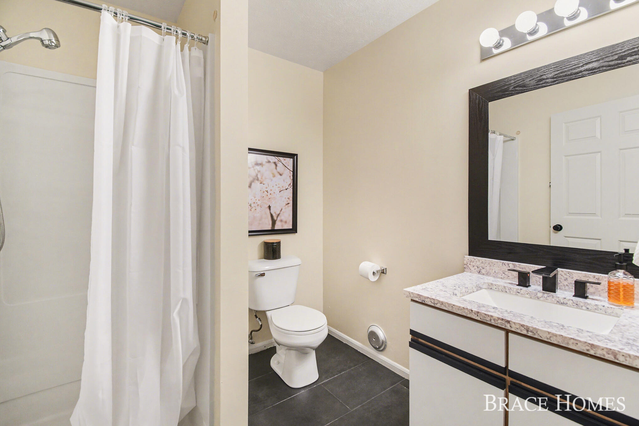 956 Ada Place Drive SE Grand Rapids MI 49546