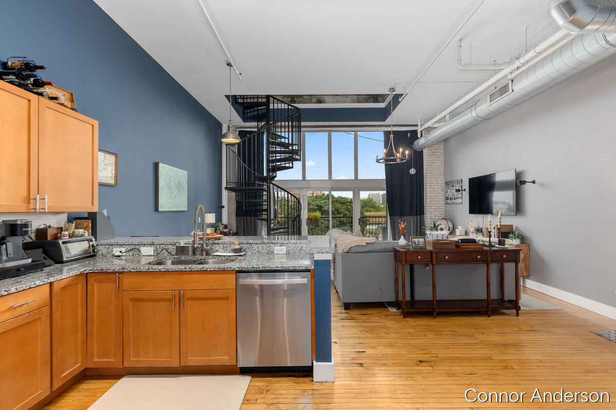 600 Broadway Avenue NW Grand Rapids MI 49504
