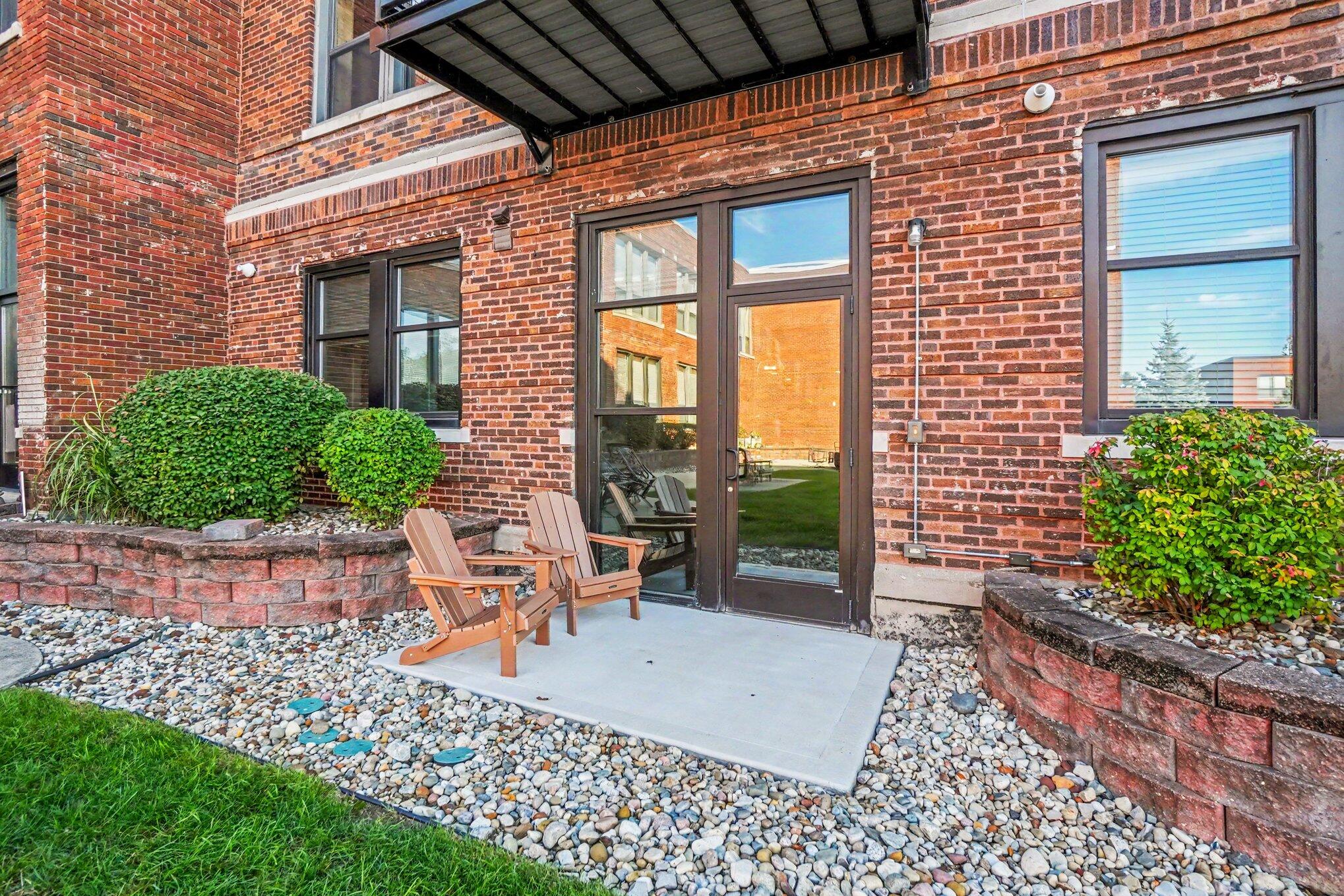 South Haven MI, 460 Broadway Street, Unit 103