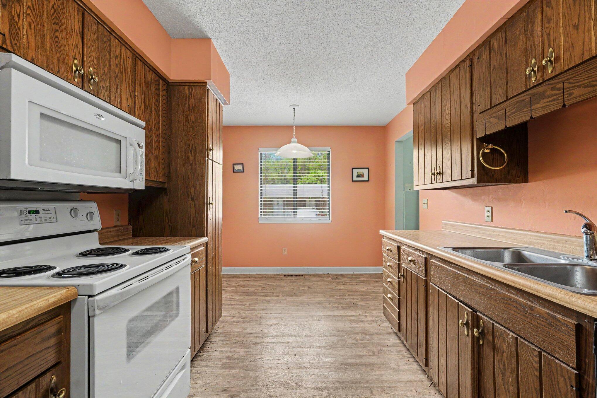 3750 Cedaridge Road Kalamazoo MI 49008