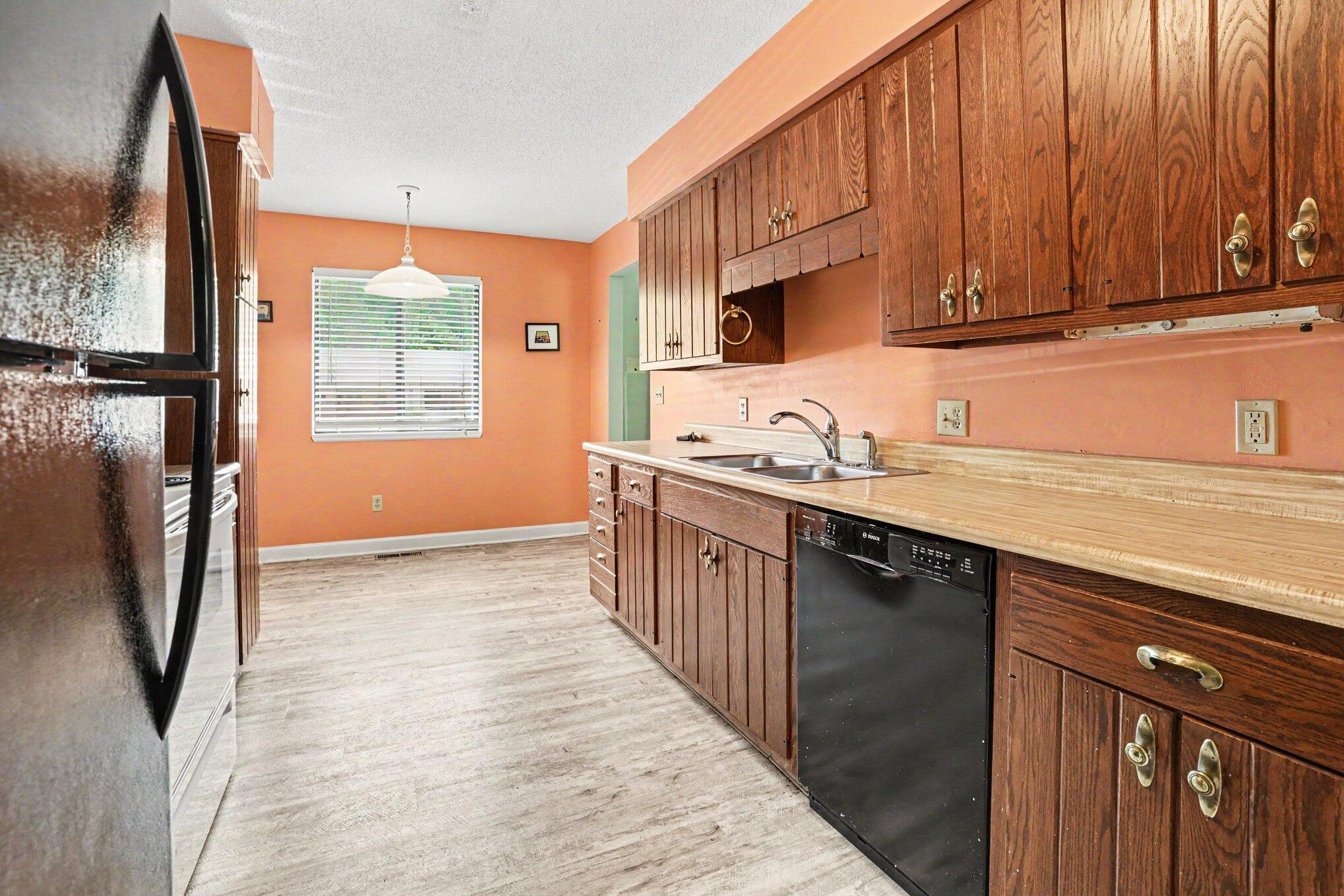 3750 Cedaridge Road Kalamazoo MI 49008