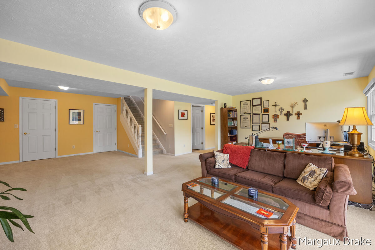 1918 Dunlin Court NE Grand Rapids MI 49505