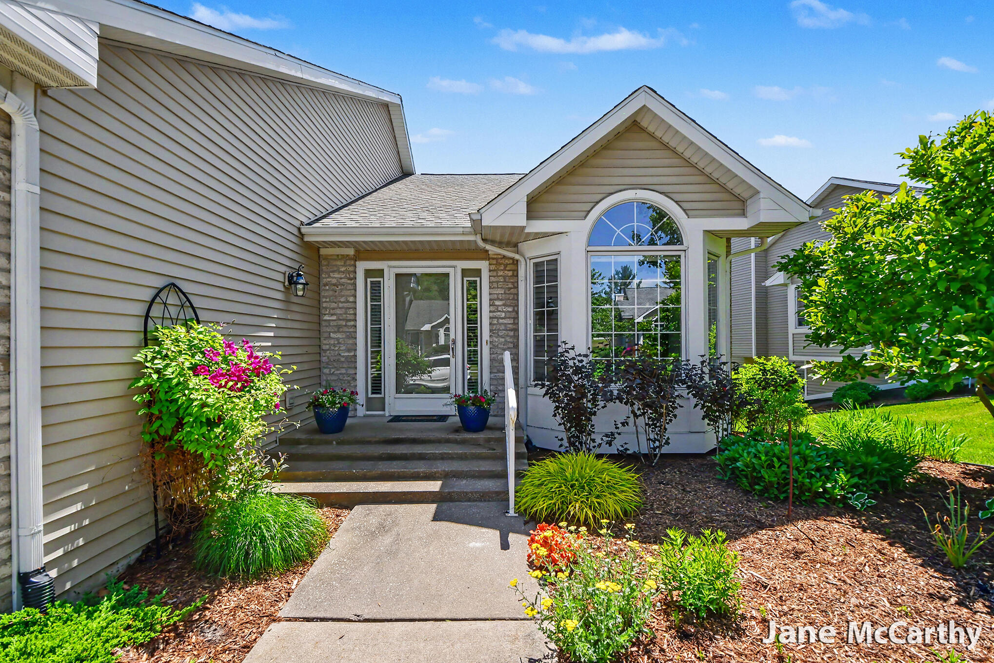2338 Whimbrel Court NE Grand Rapids MI 49505