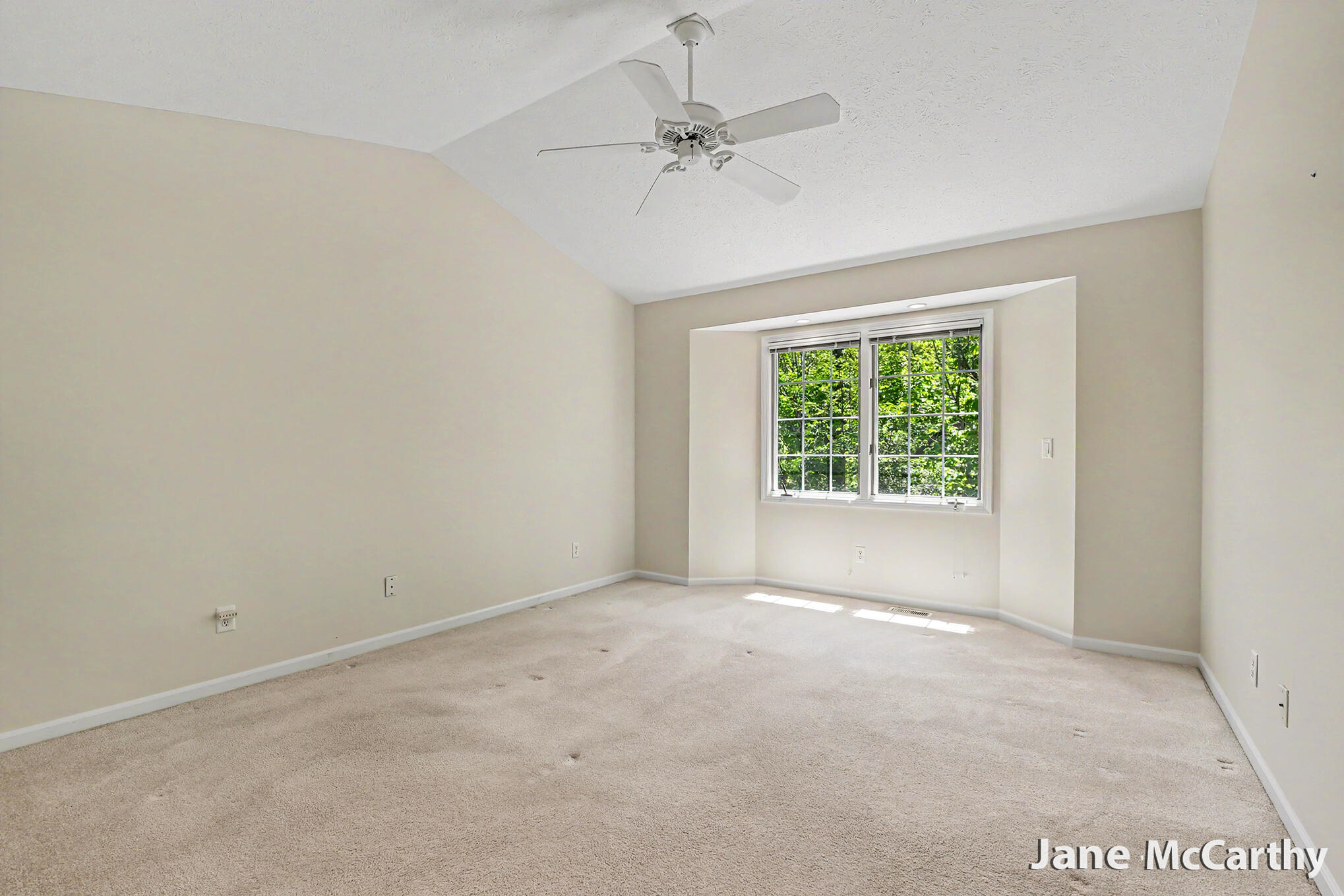 2338 Whimbrel Court NE Grand Rapids MI 49505