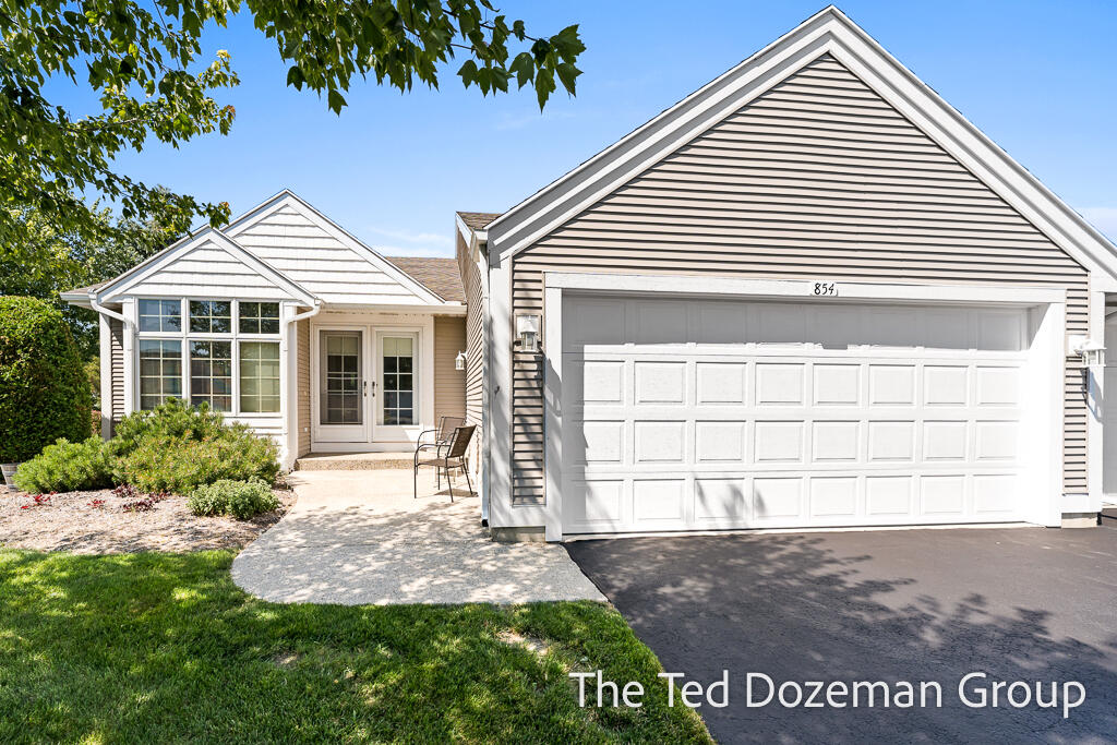 854 Claremont Court Holland MI 49423