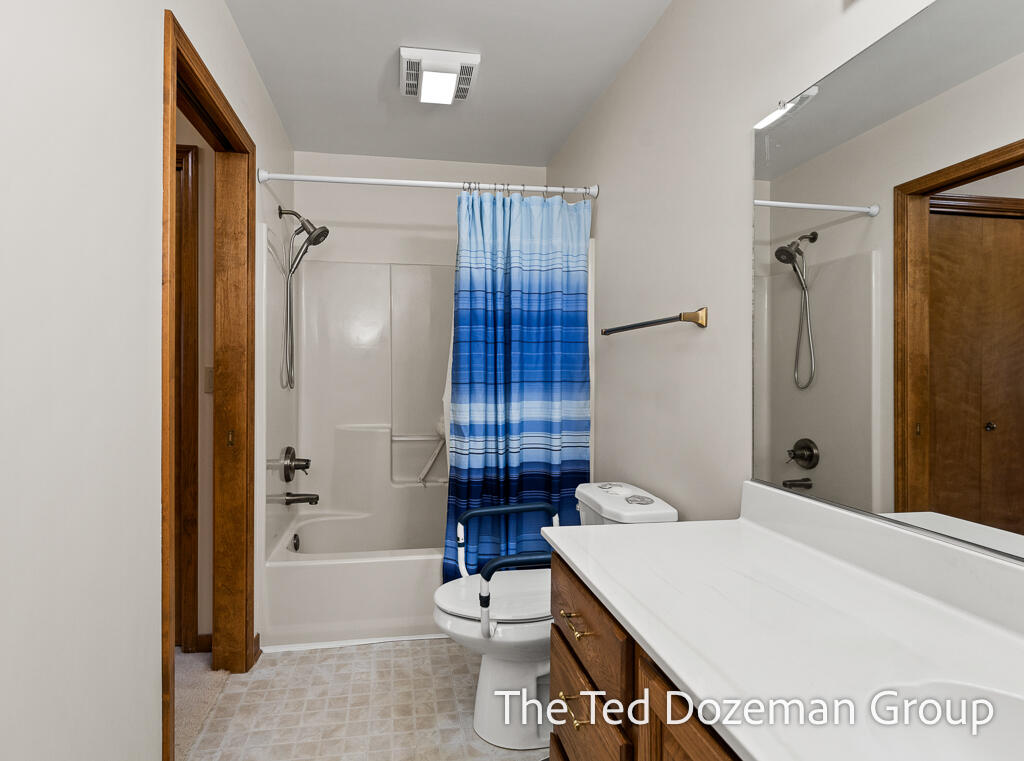854 Claremont Court Holland MI 49423