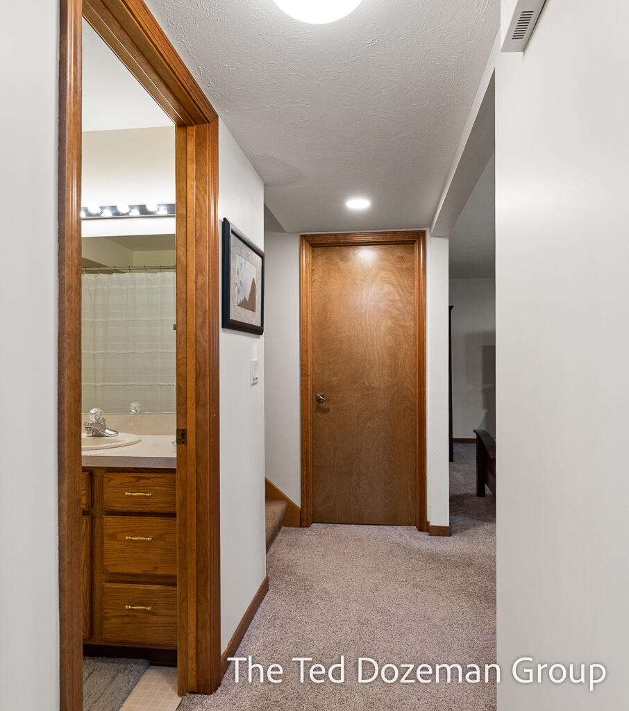 854 Claremont Court Holland MI 49423