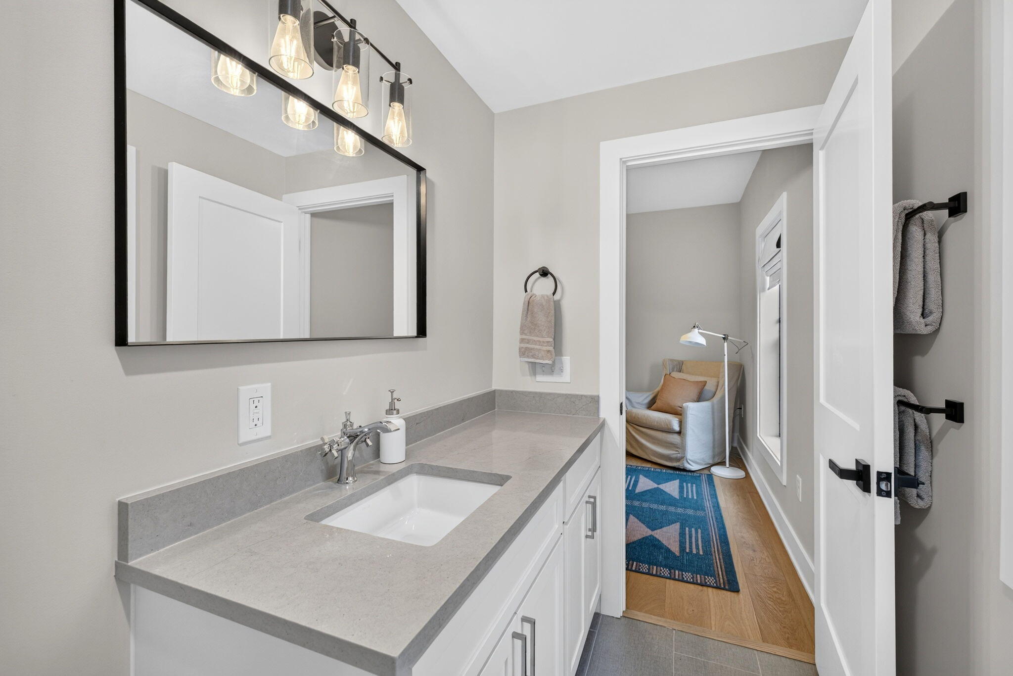 826 Fairview Avenue NE Grand Rapids MI 49503