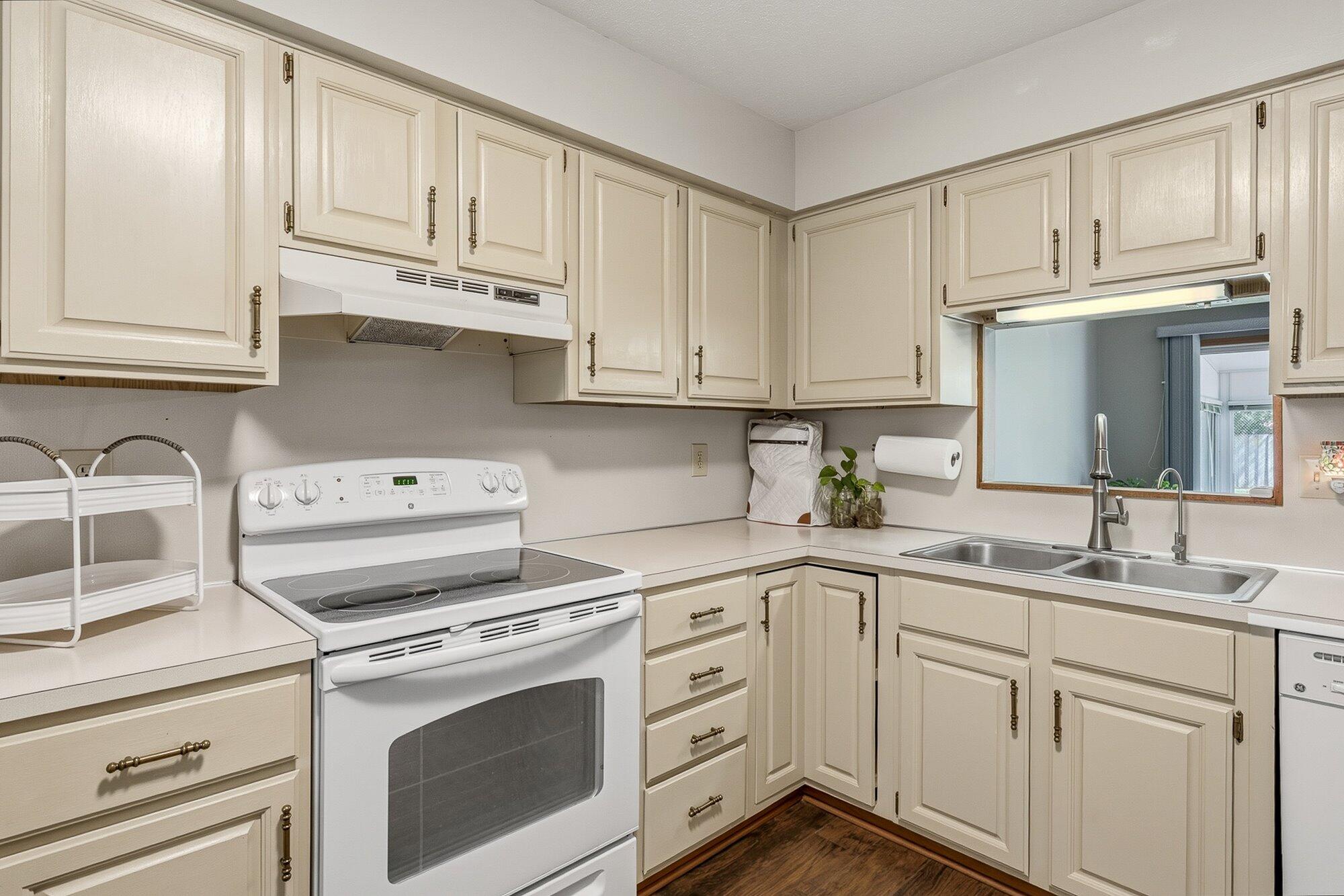 5128 Green Meadow Road Kalamazoo MI 49009