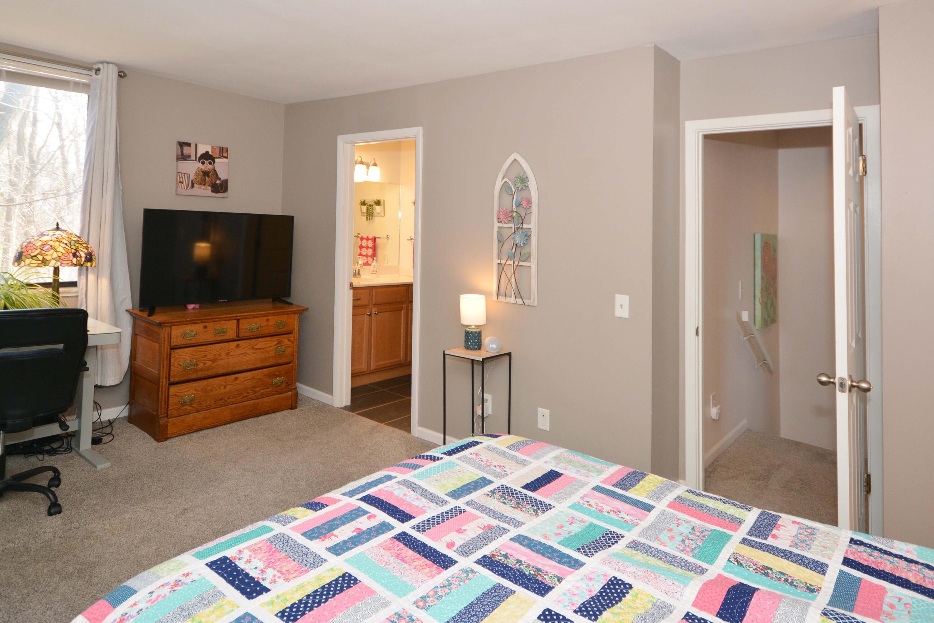 230 Falkirk Court Kalamazoo MI 49006