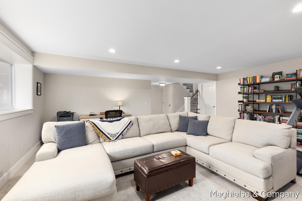 8374 Rose Ridge Drive Rockford MI 49341