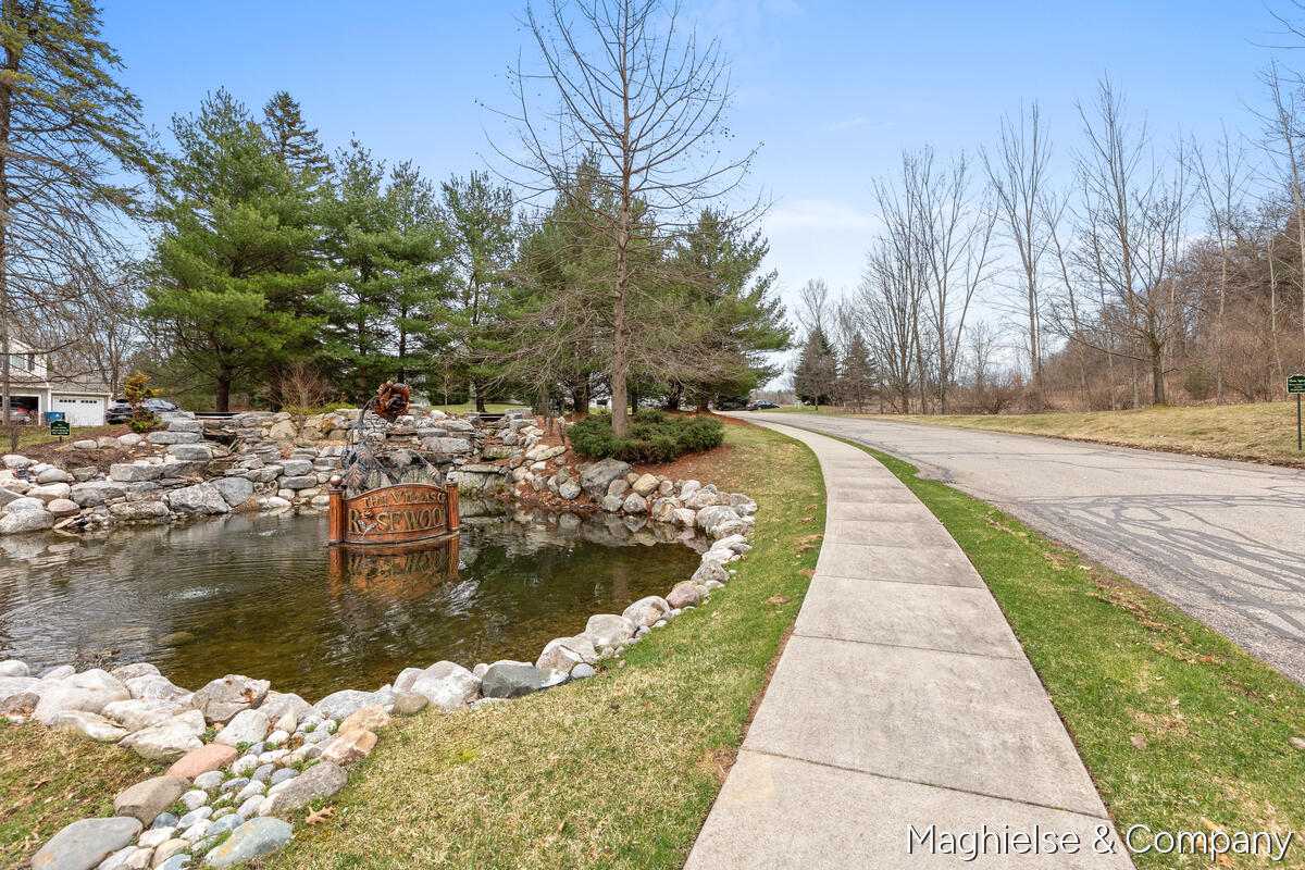 8374 Rose Ridge Drive Rockford MI 49341