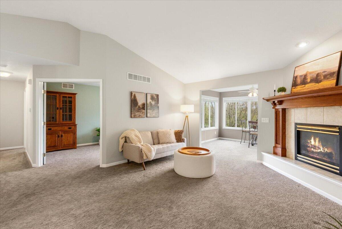 2107 Blue Bell Way NW Grand Rapids MI 49504