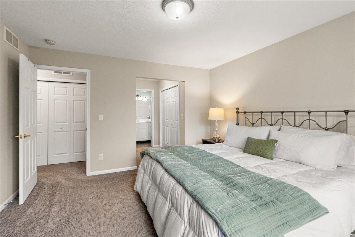 2107 Blue Bell Way NW Grand Rapids MI 49504