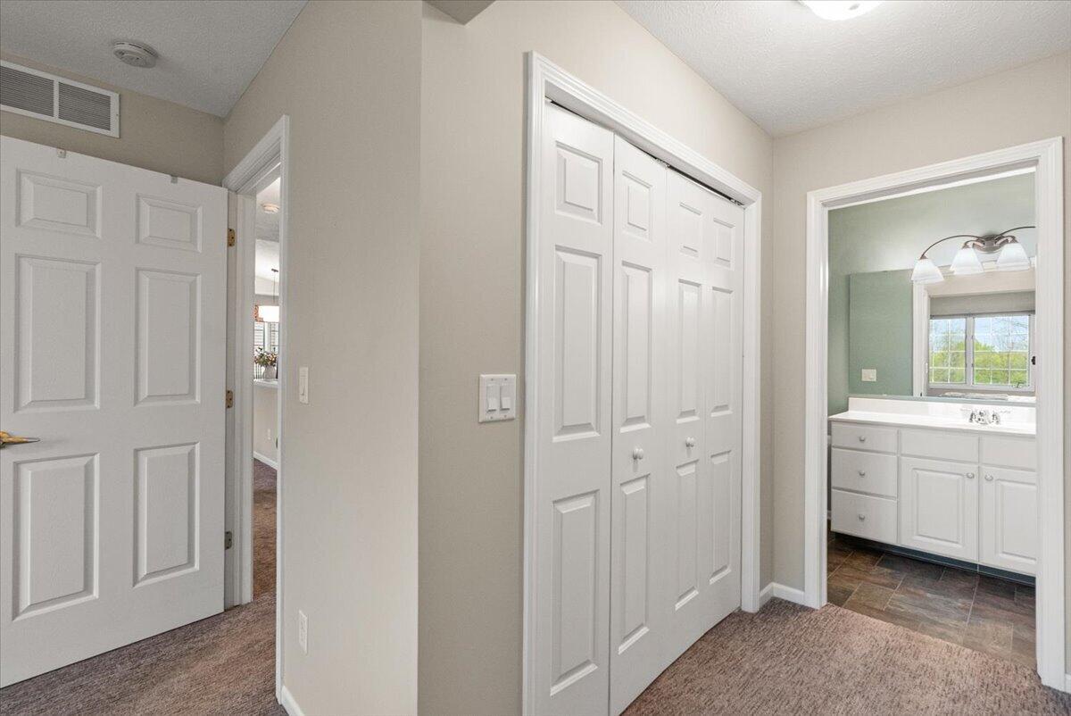 2107 Blue Bell Way NW Grand Rapids MI 49504