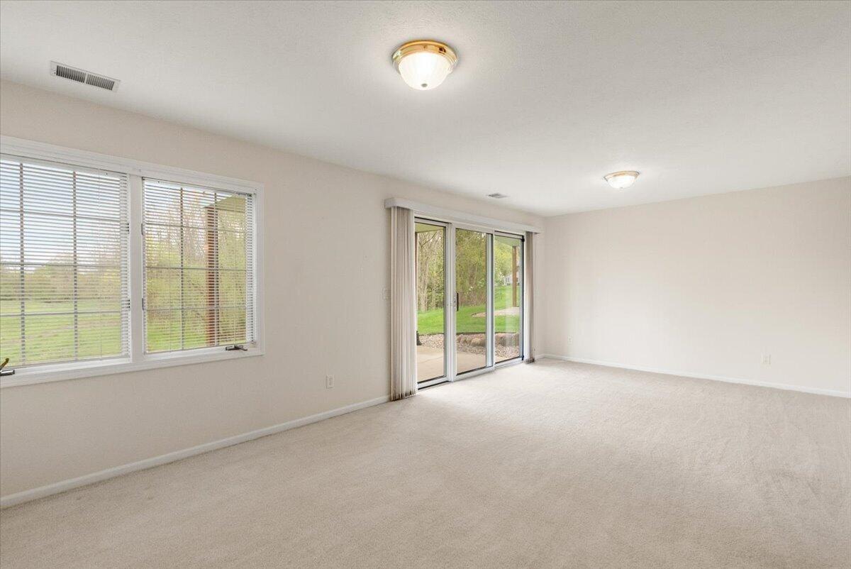 2107 Blue Bell Way NW Grand Rapids MI 49504