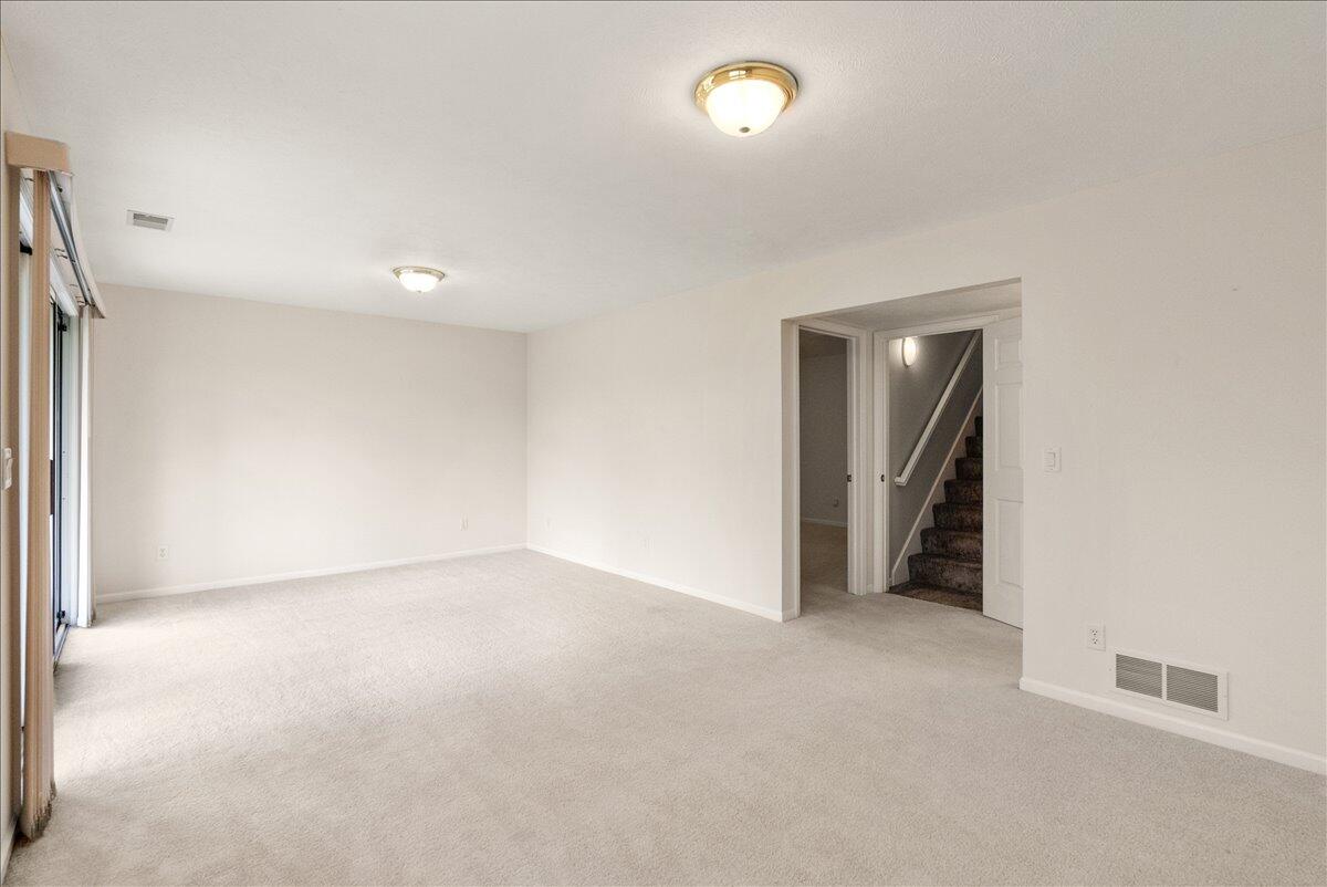 2107 Blue Bell Way NW Grand Rapids MI 49504
