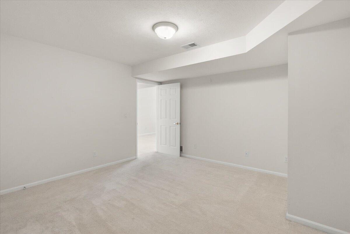 2107 Blue Bell Way NW Grand Rapids MI 49504