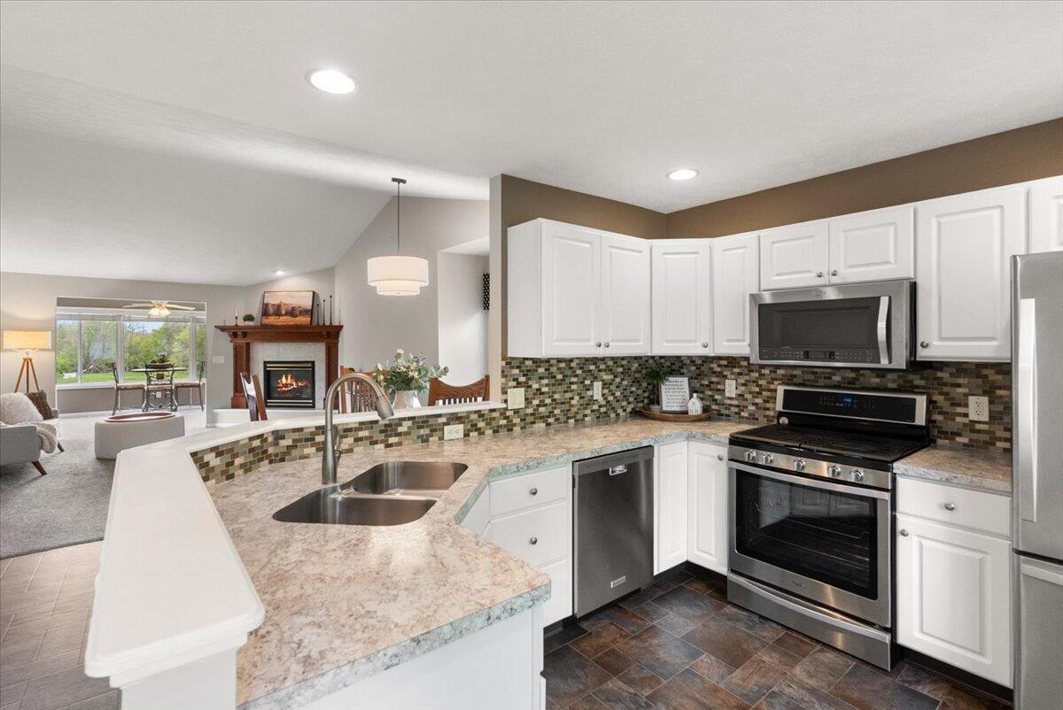 2107 Blue Bell Way NW Grand Rapids MI 49504