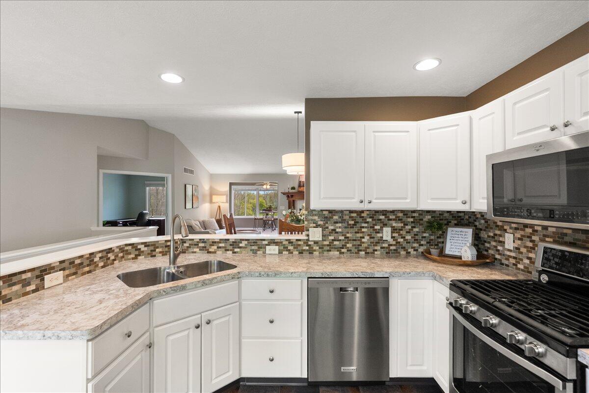 2107 Blue Bell Way NW Grand Rapids MI 49504