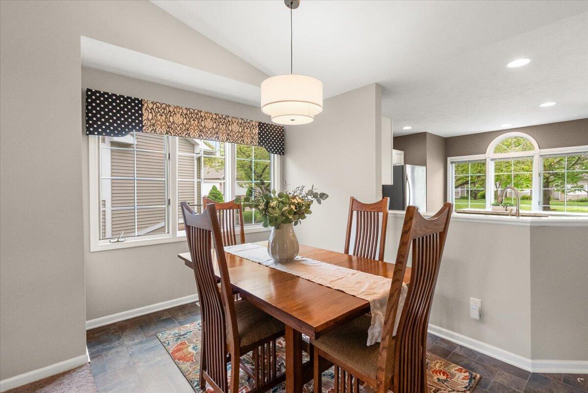 2107 Blue Bell Way NW Grand Rapids MI 49504