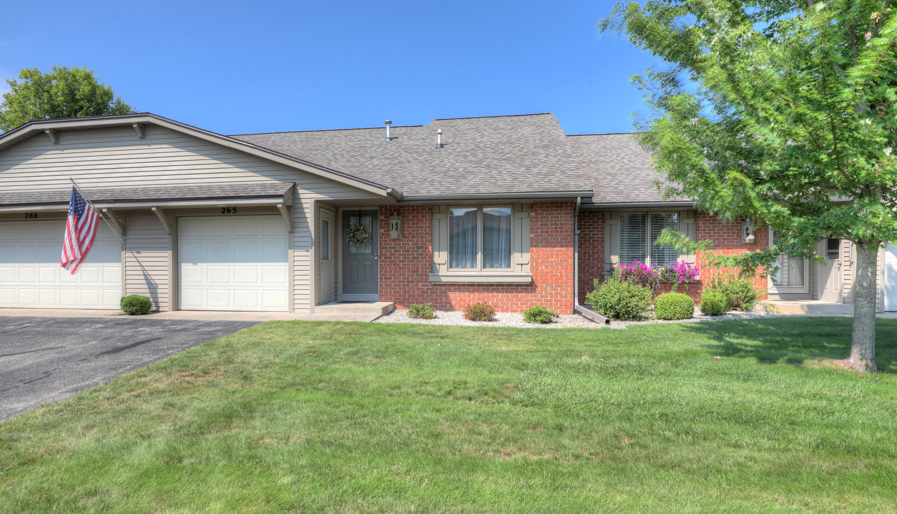 265 Interlaken Court Zeeland MI 49464