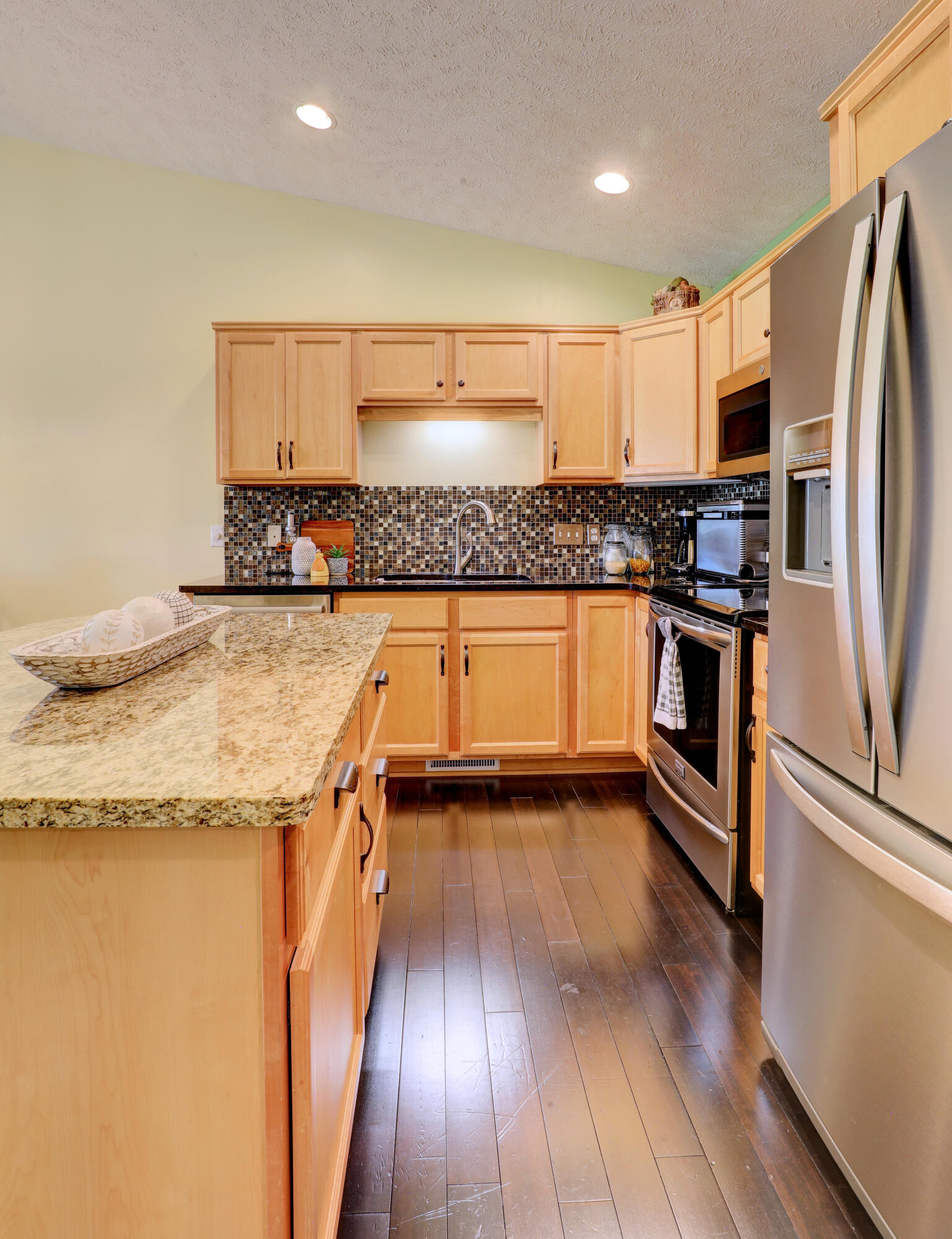 265 Interlaken Court Zeeland MI 49464