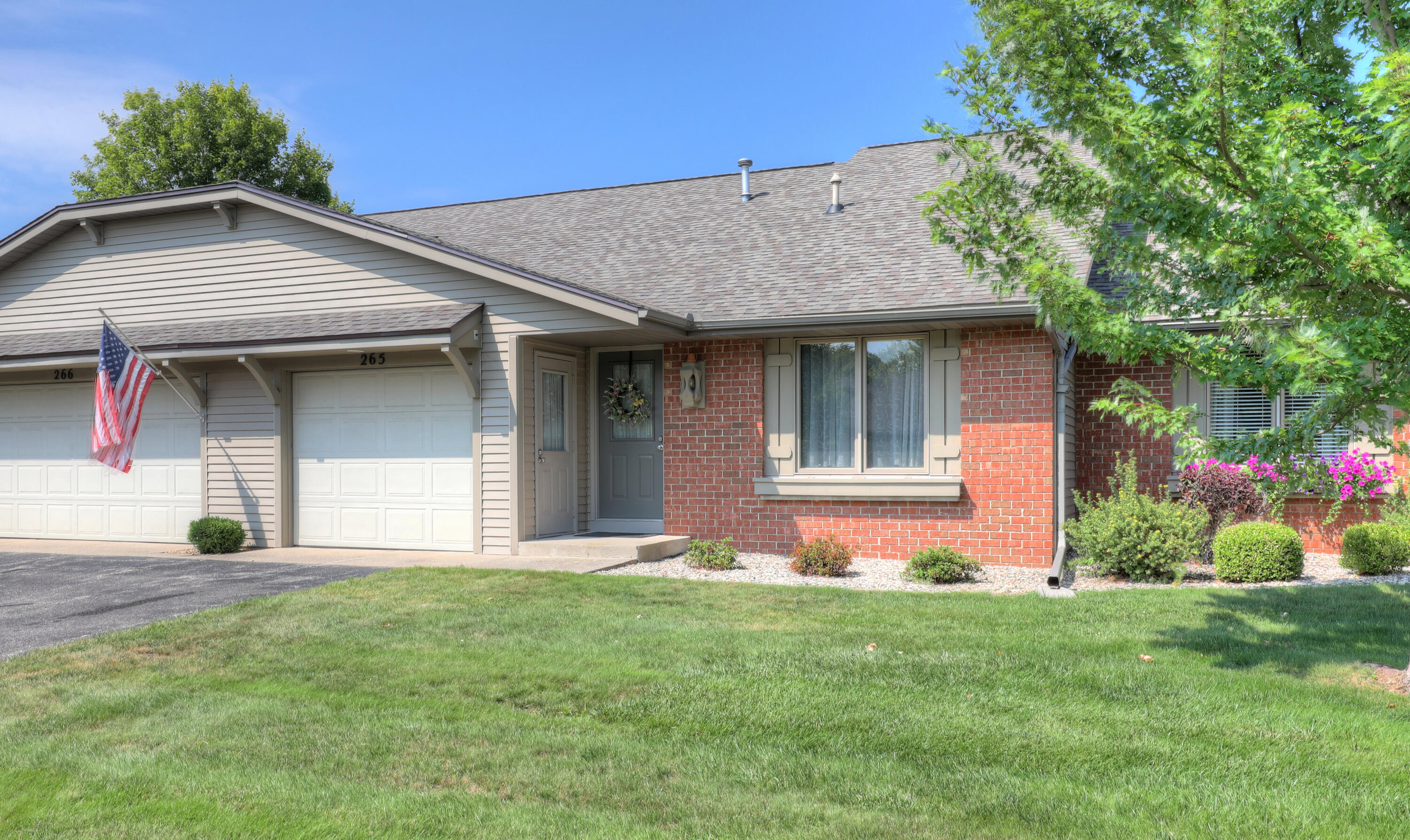 265 Interlaken Court Zeeland MI 49464