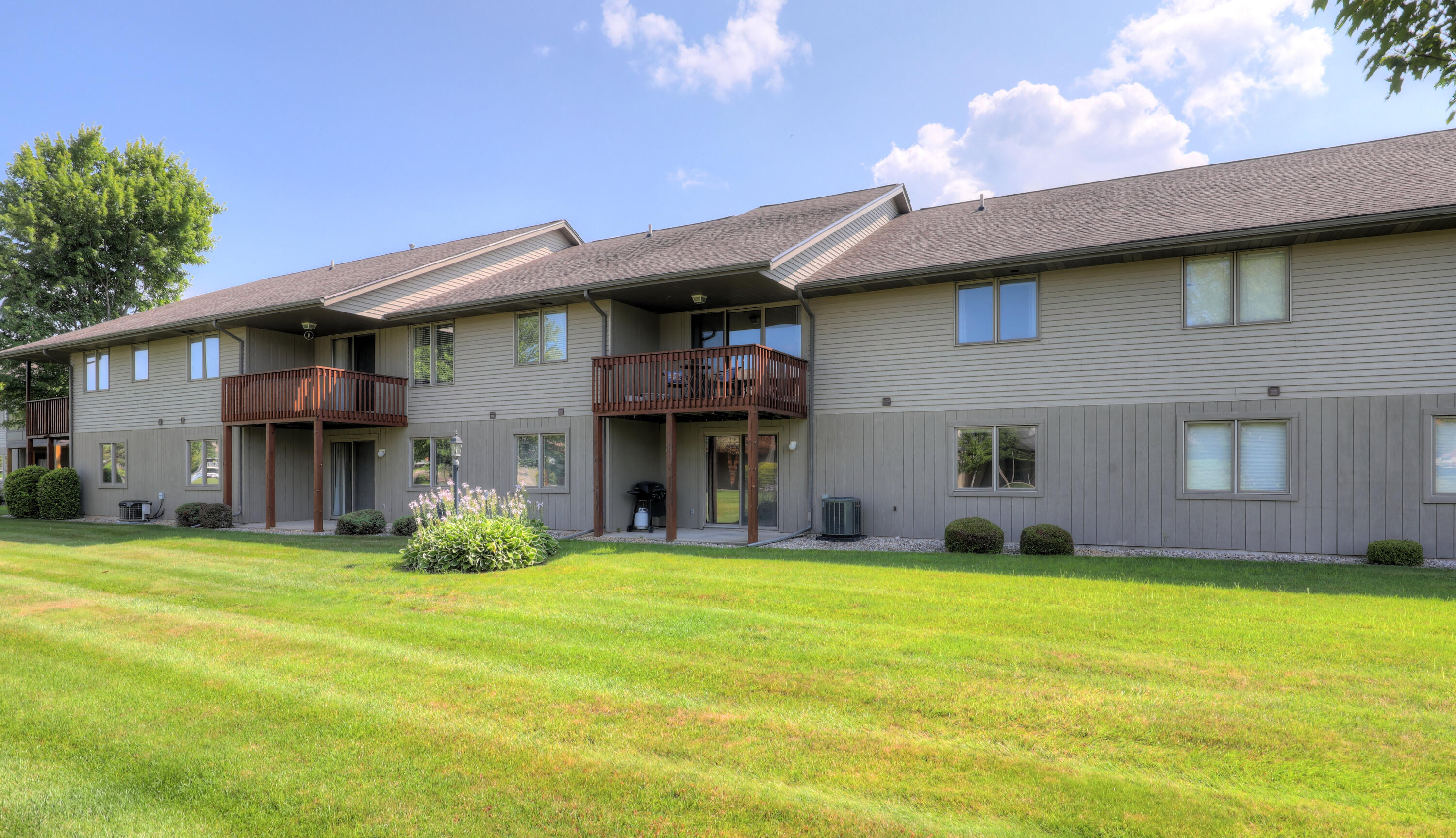 265 Interlaken Court Zeeland MI 49464