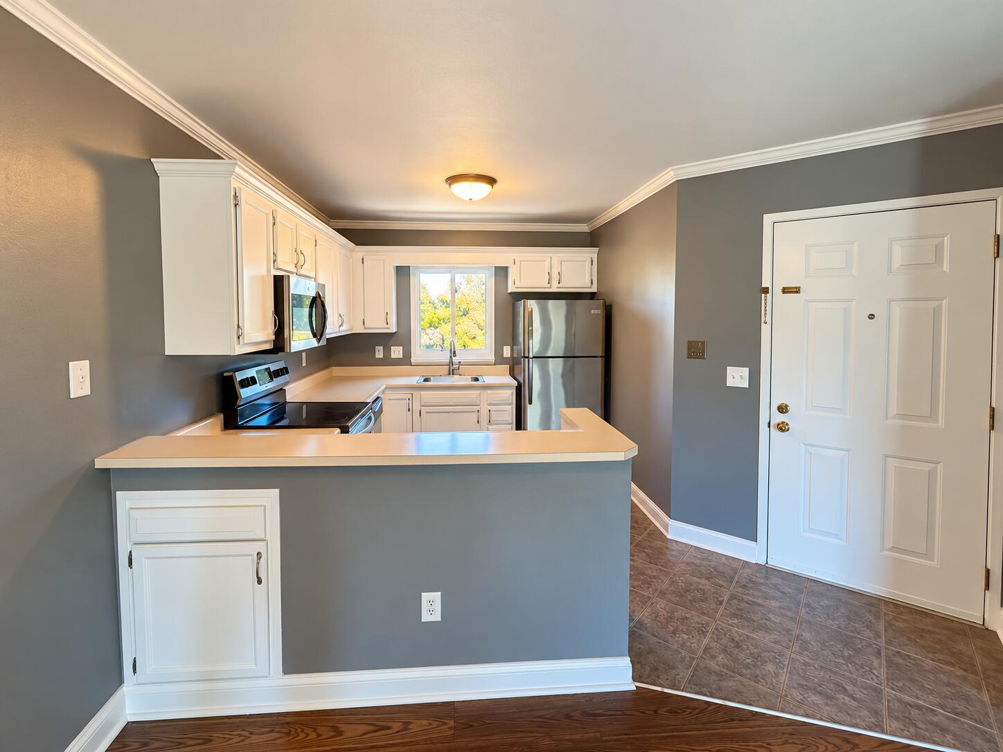 3386 Devonwood Hills NE Grand Rapids MI 49525