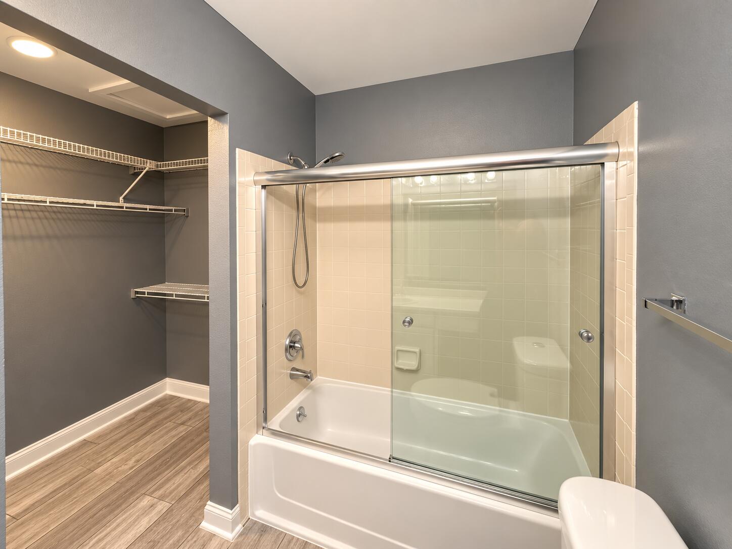 3386 Devonwood Hills NE Grand Rapids MI 49525