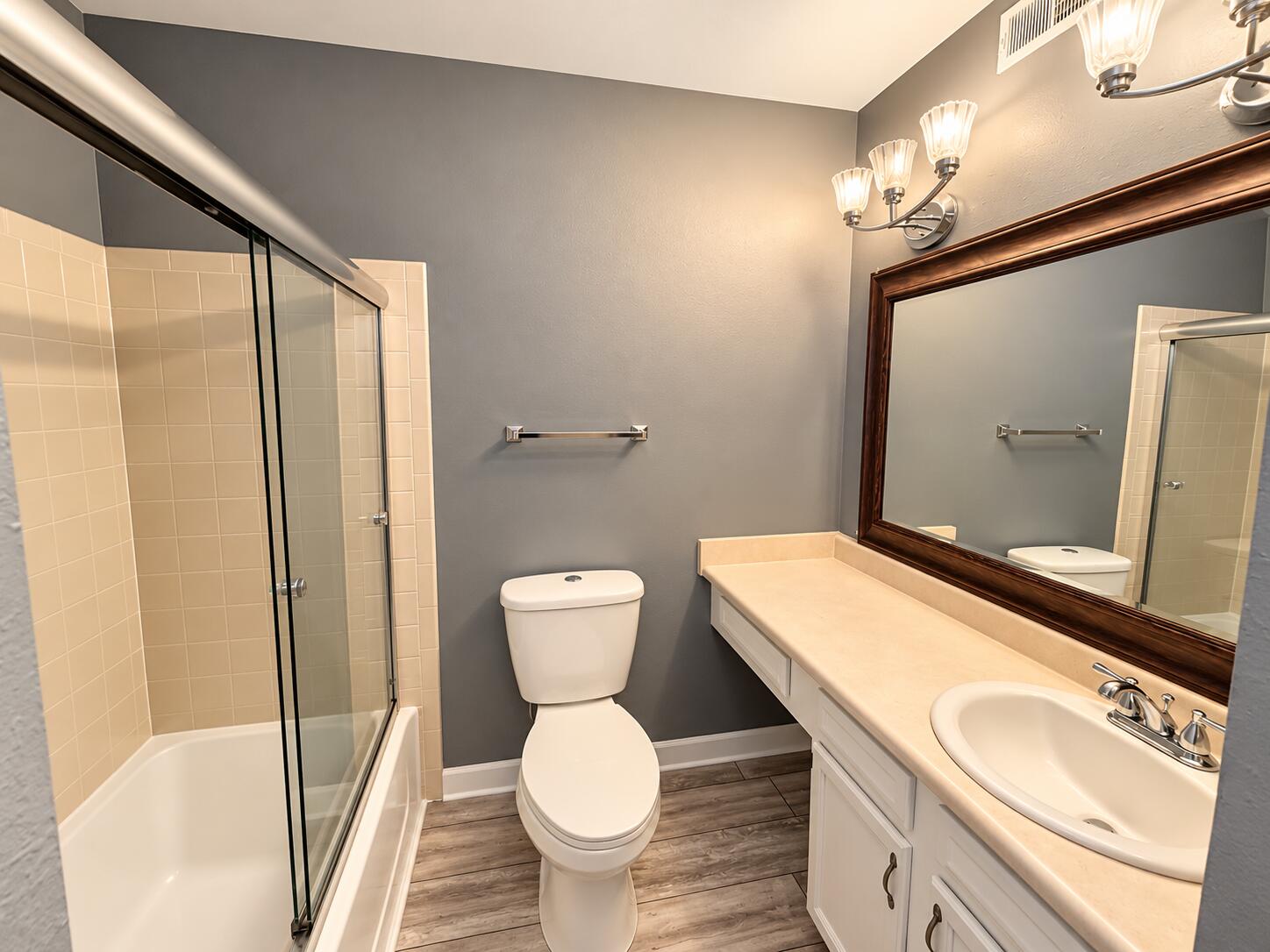 3386 Devonwood Hills NE Grand Rapids MI 49525
