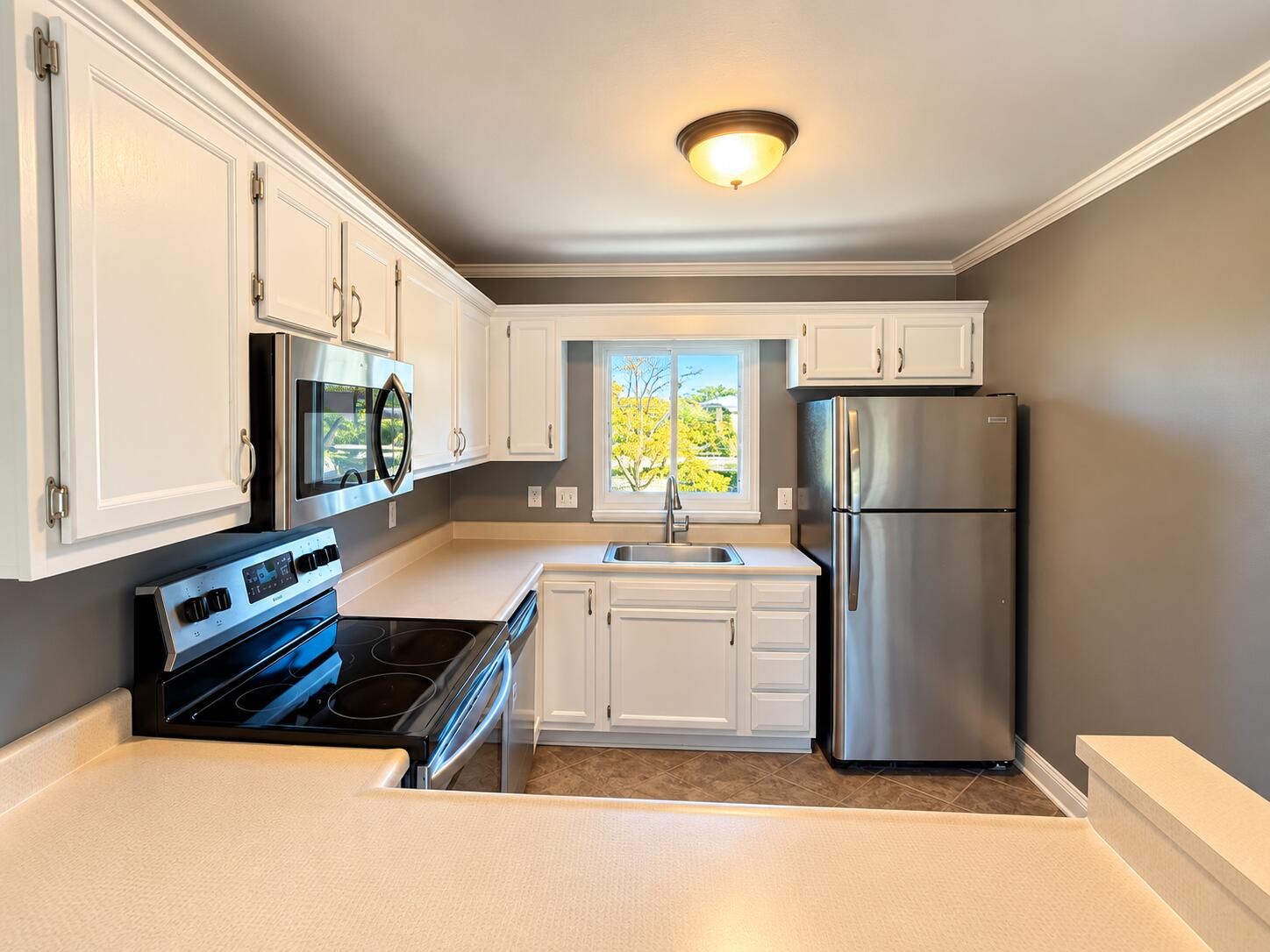 3386 Devonwood Hills NE Grand Rapids MI 49525
