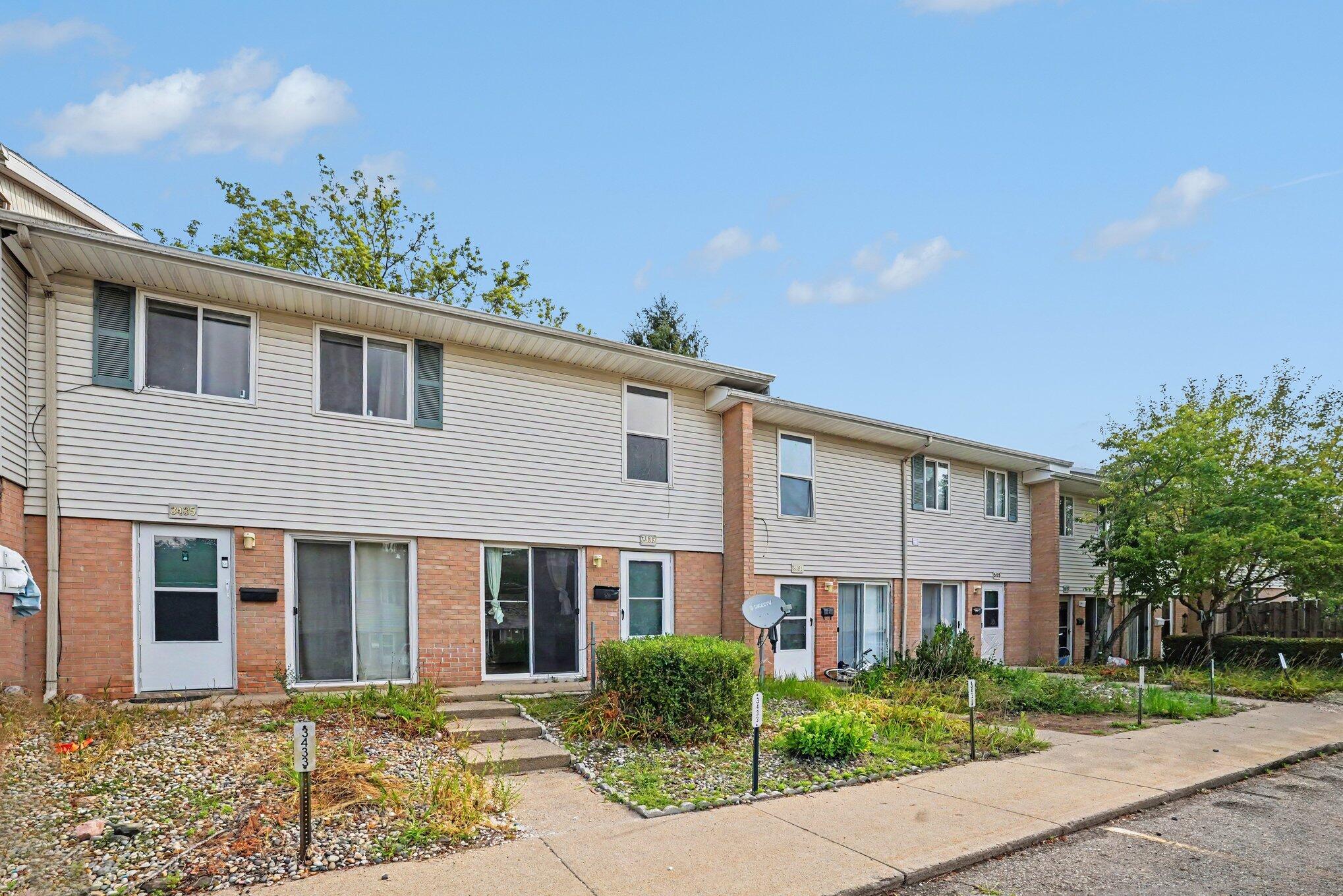 3433 Kenbrooke Court Kalamazoo MI 49006