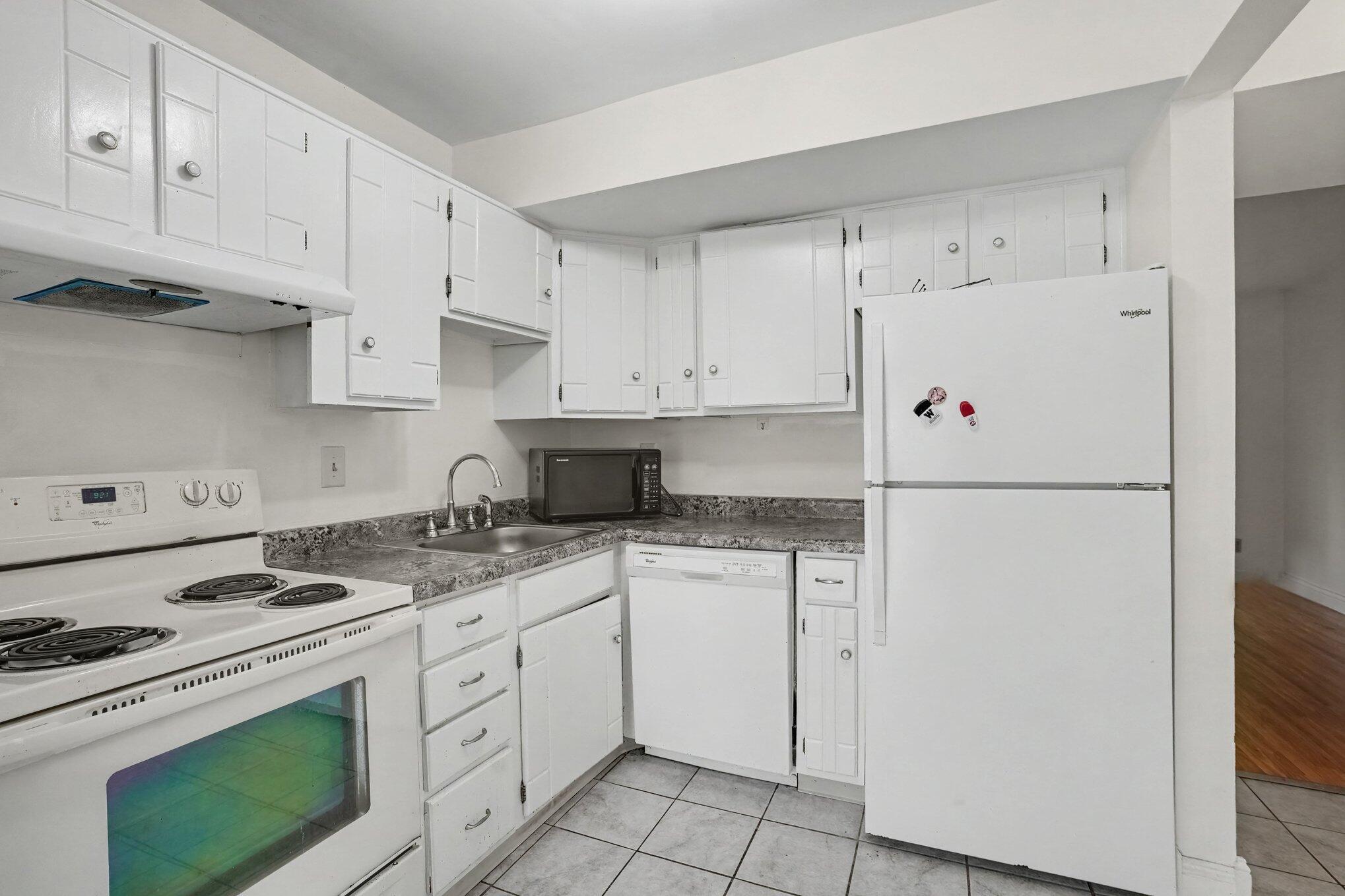 3433 Kenbrooke Court Kalamazoo MI 49006