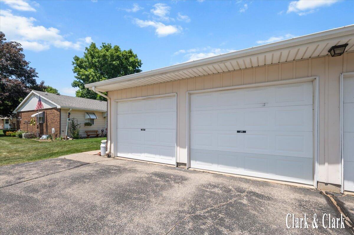 5777 Leisure S Drive SE Grand Rapids MI 49548