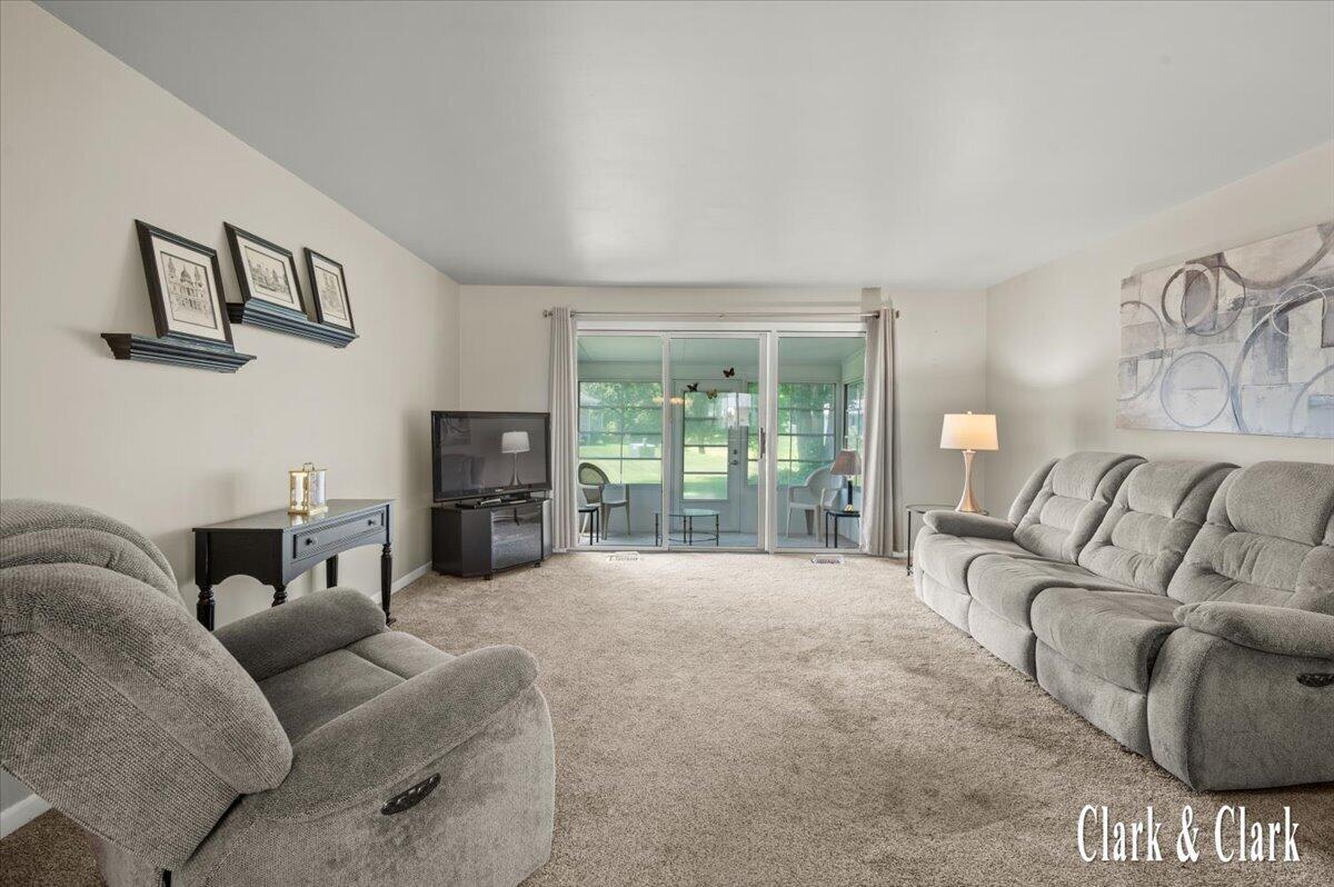 5777 Leisure S Drive SE Grand Rapids MI 49548