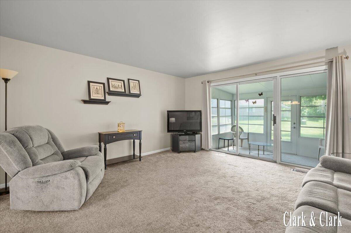 5777 Leisure S Drive SE Grand Rapids MI 49548