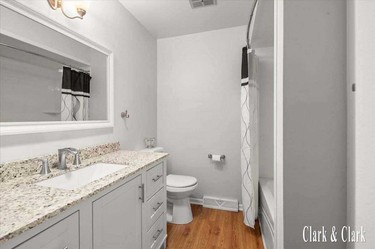 5777 Leisure S Drive SE Grand Rapids MI 49548