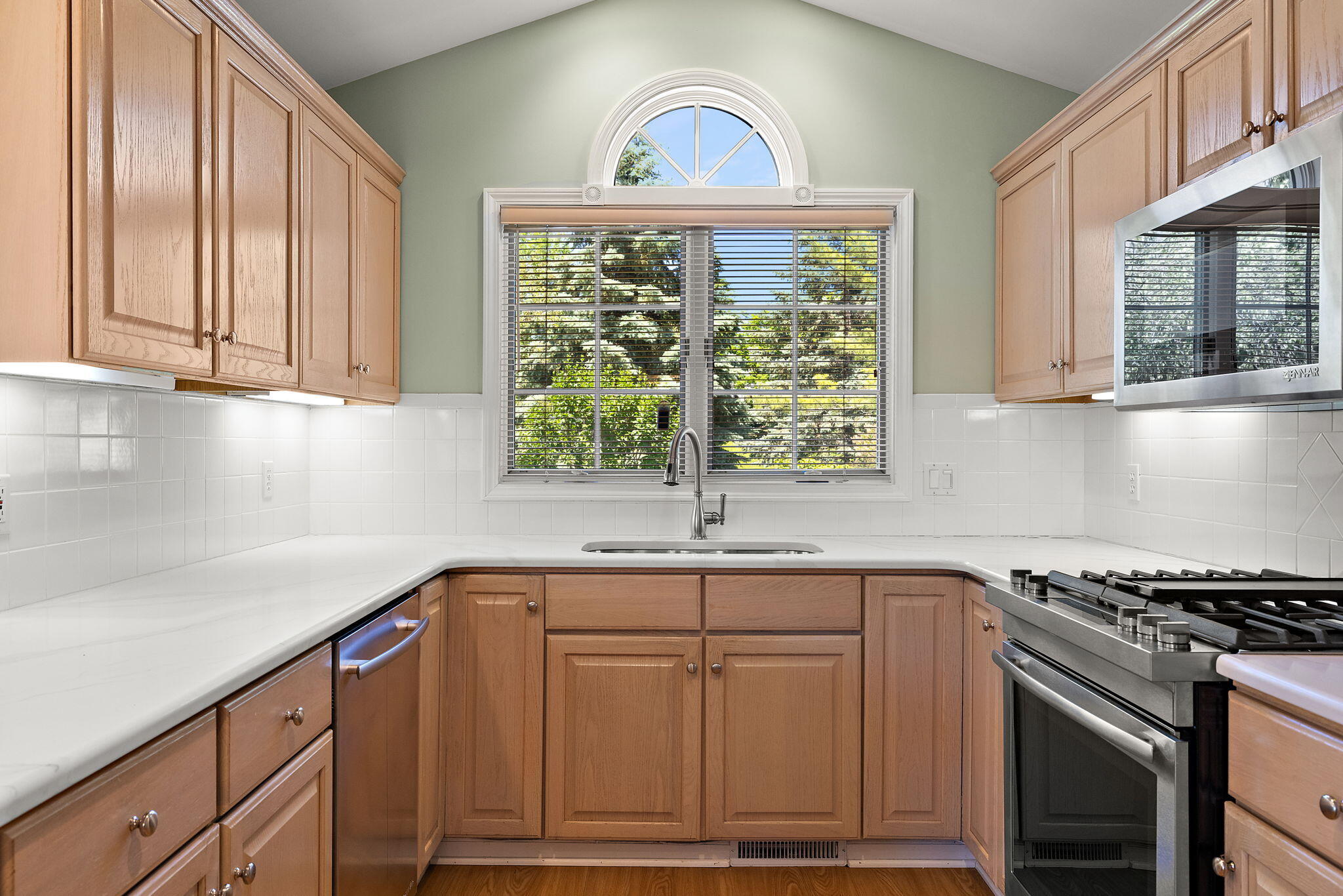 1925 Hidden Oak Court SE Grand Rapids MI 49546