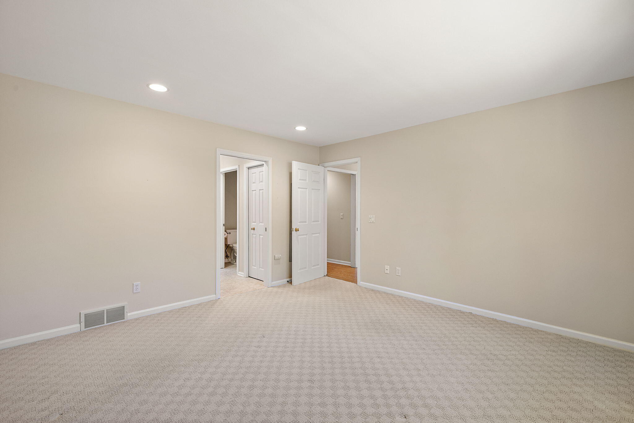 1925 Hidden Oak Court SE Grand Rapids MI 49546