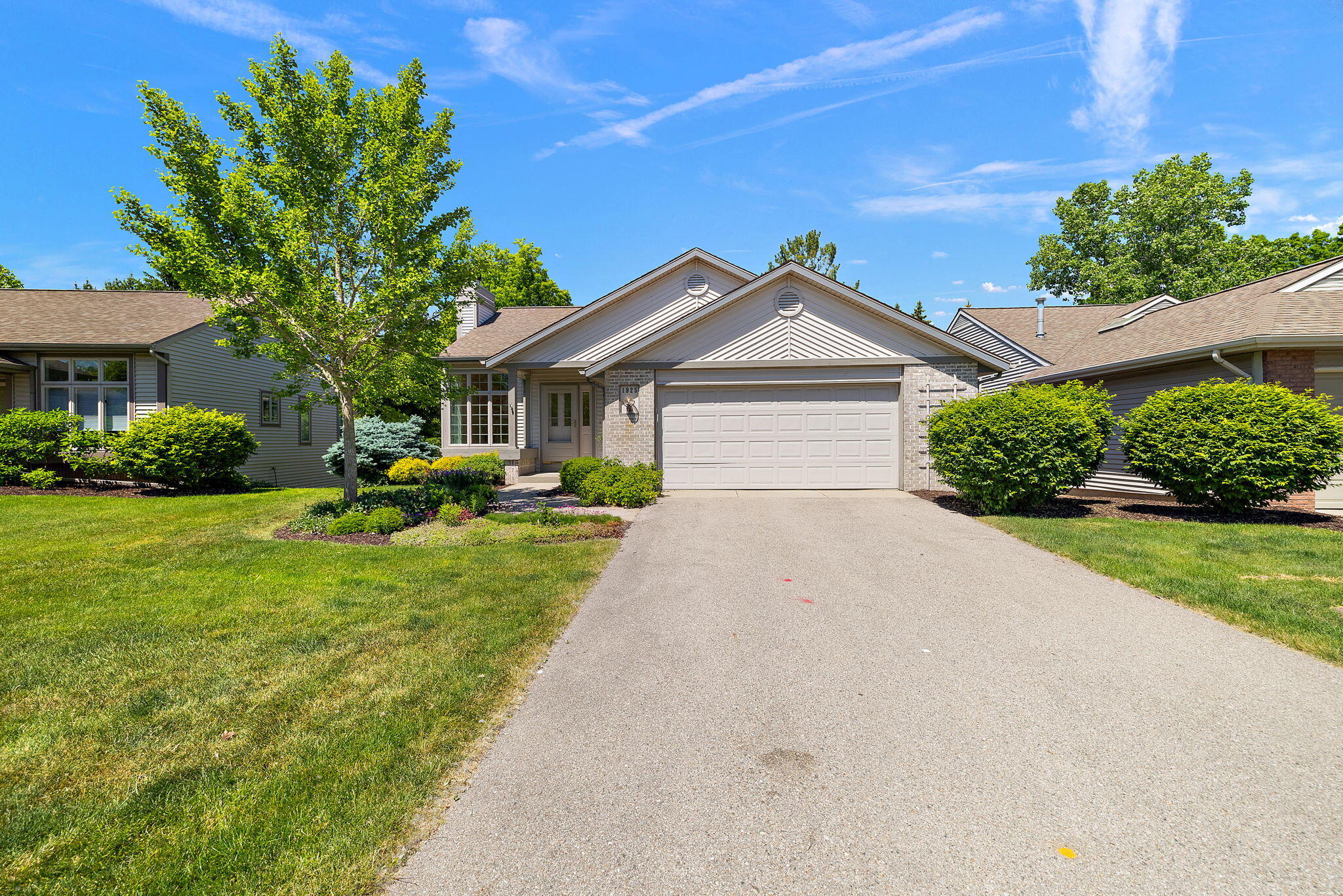 1925 Hidden Oak Court SE Grand Rapids MI 49546