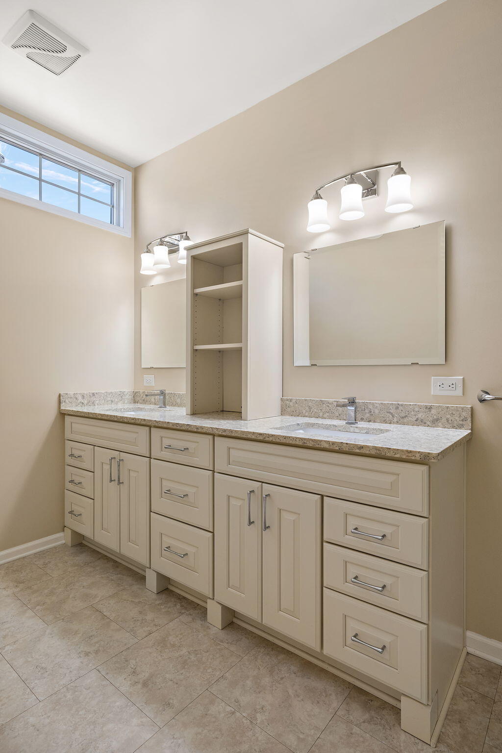 1925 Hidden Oak Court SE Grand Rapids MI 49546