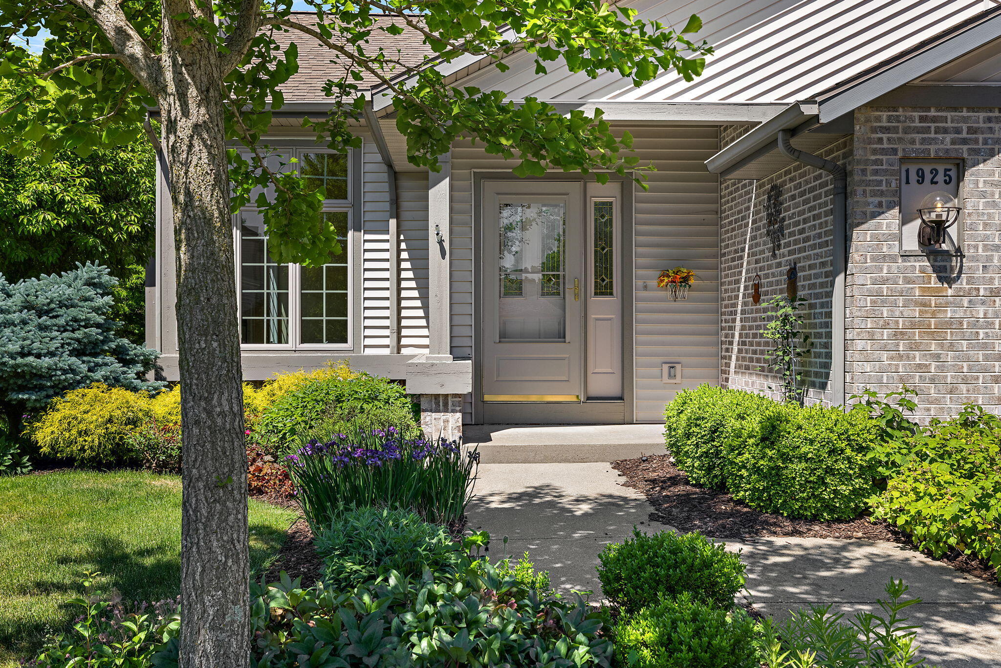 1925 Hidden Oak Court SE Grand Rapids MI 49546
