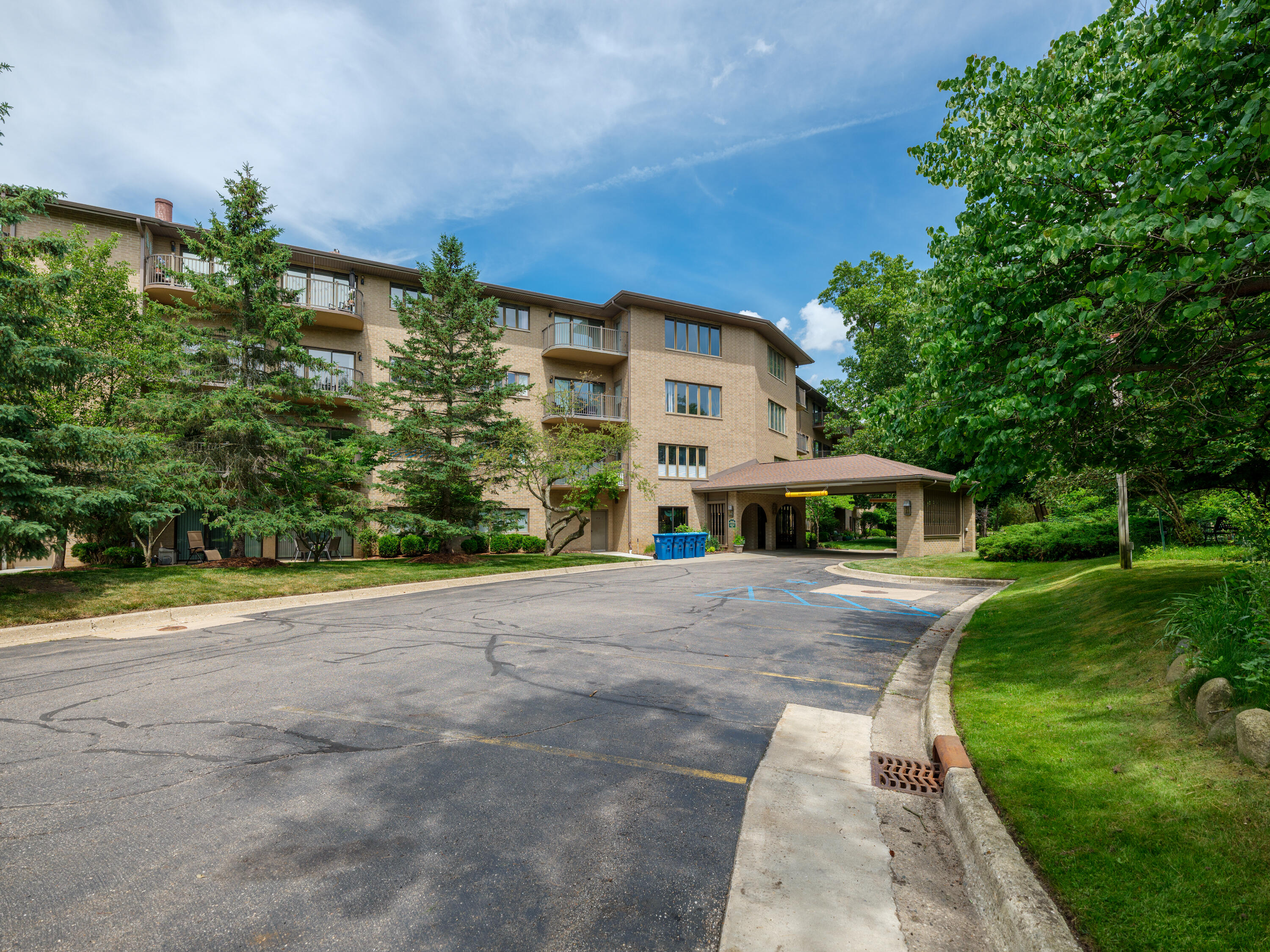 4040 Greenleaf Circle Kalamazoo MI 49008